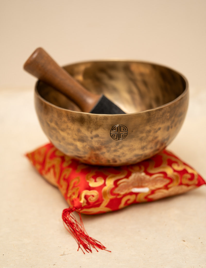 Root Chakra Moon Bowl - Tibetan singing bowl