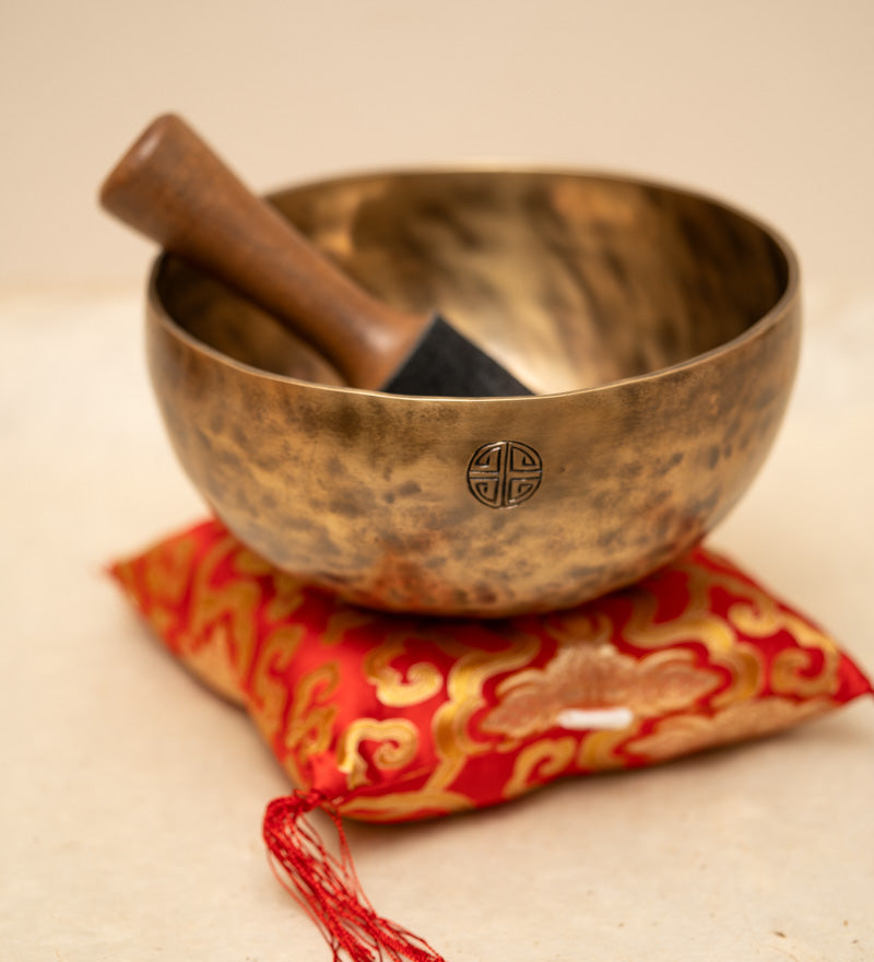 Root Chakra Moon Bowl - Tibetan singing bowl