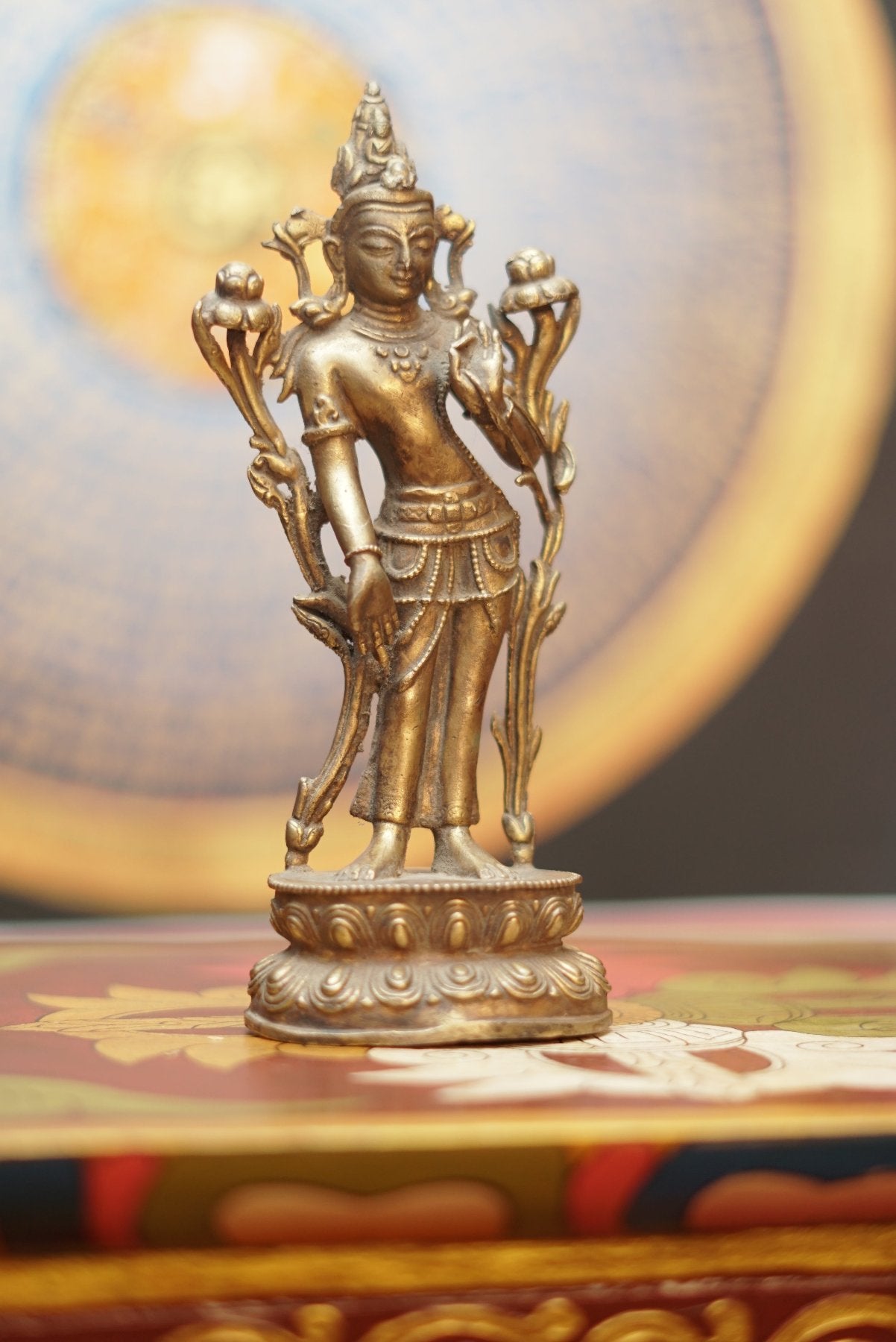 Standing Avalokeshwor Statue - Himalayas Shop