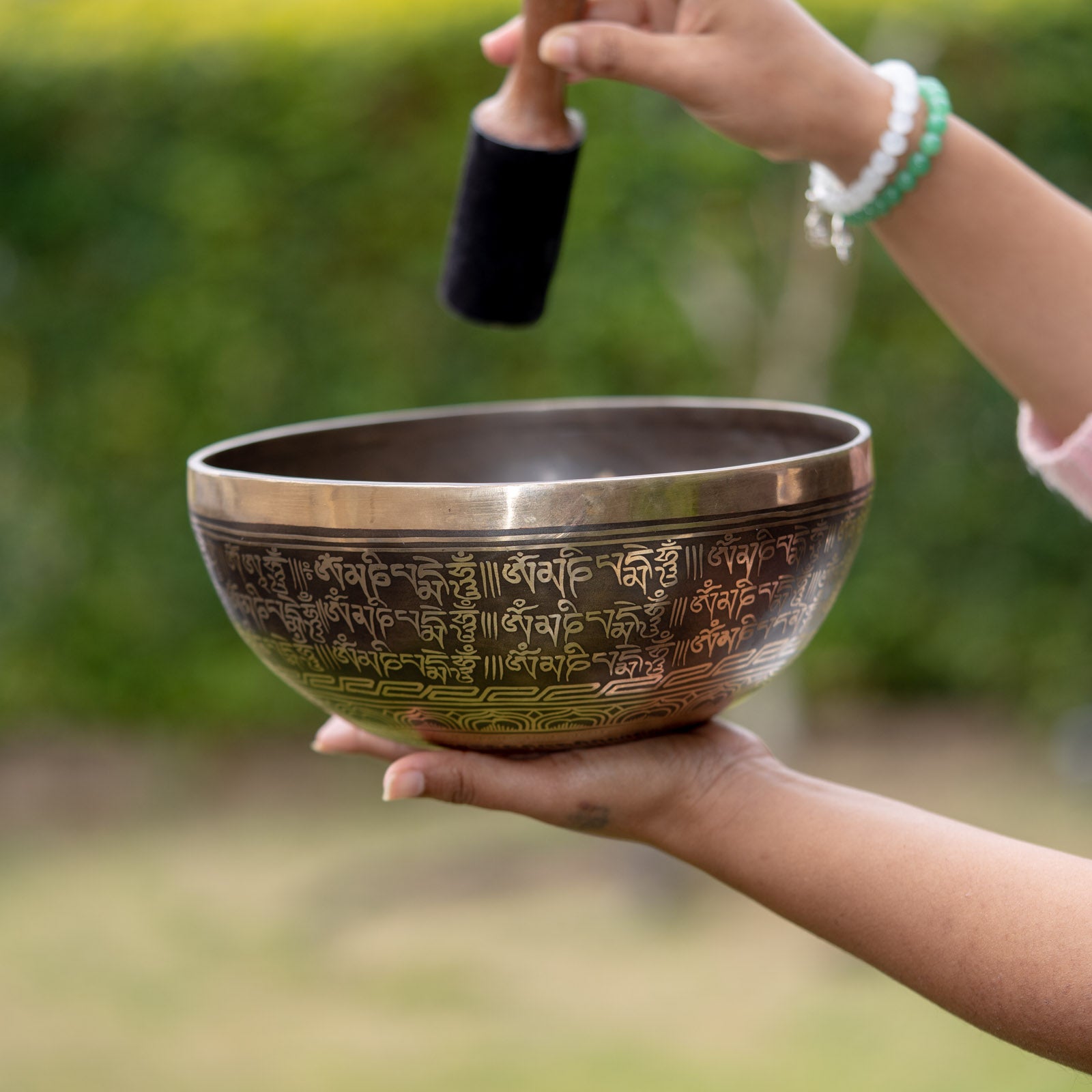 7 Chakra Singing Bowl for sound therapy.