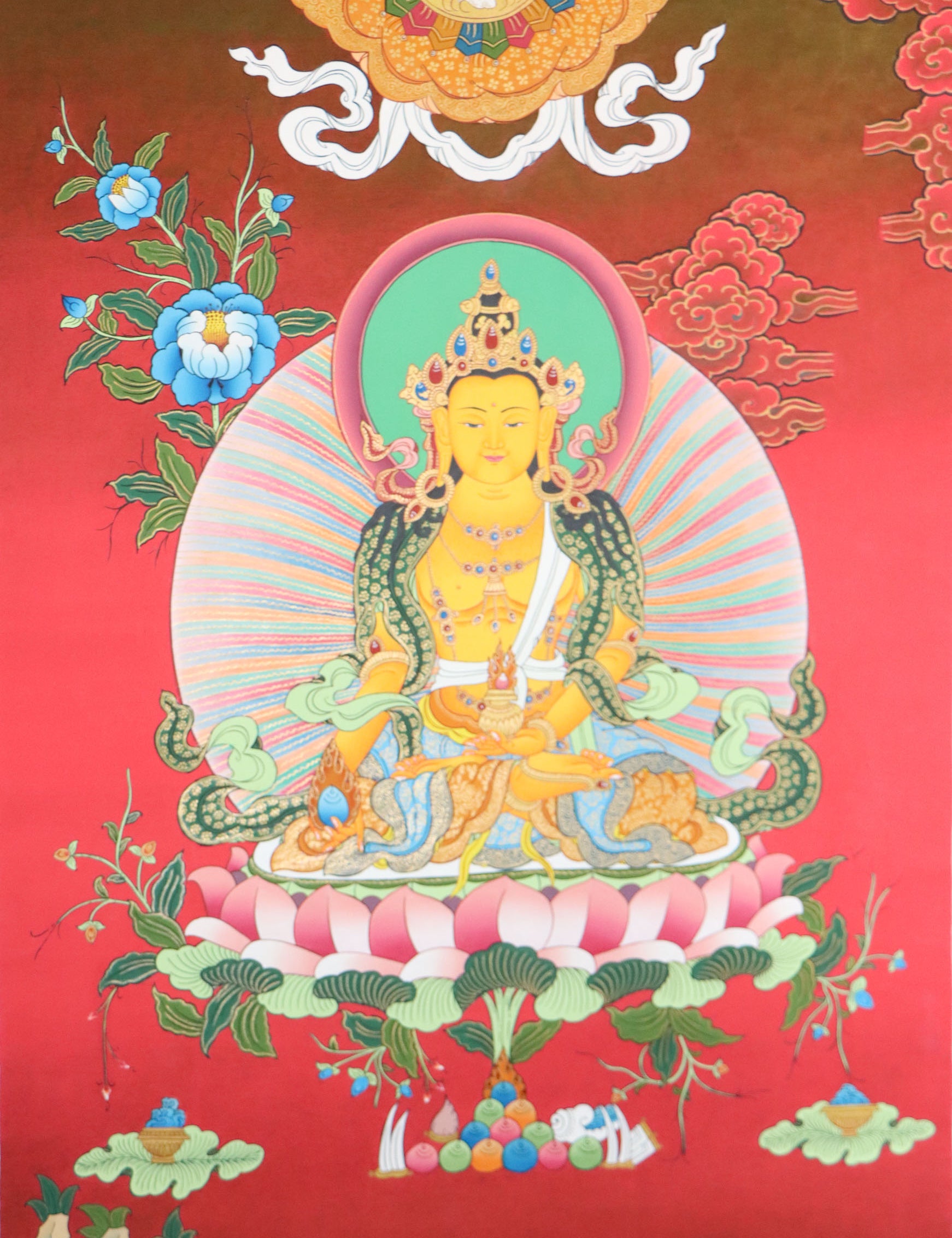 Crown Buddha Thangka is a strong visual aid for meditation and contemplation, enabling people to expand their knowledge of the Buddha's teachings.