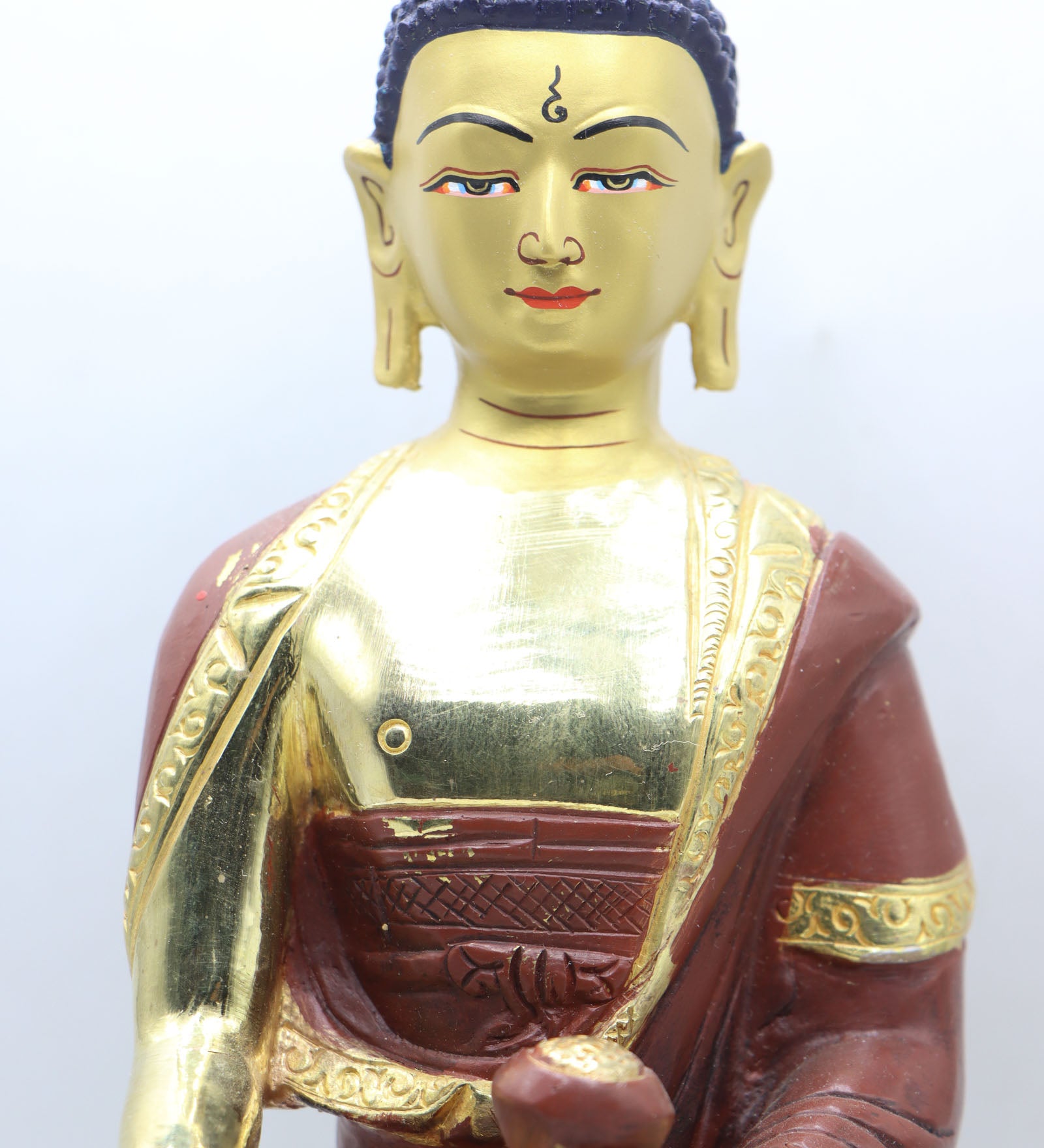 Shakyamuni Buddha Statue for prayer and enlightements. .