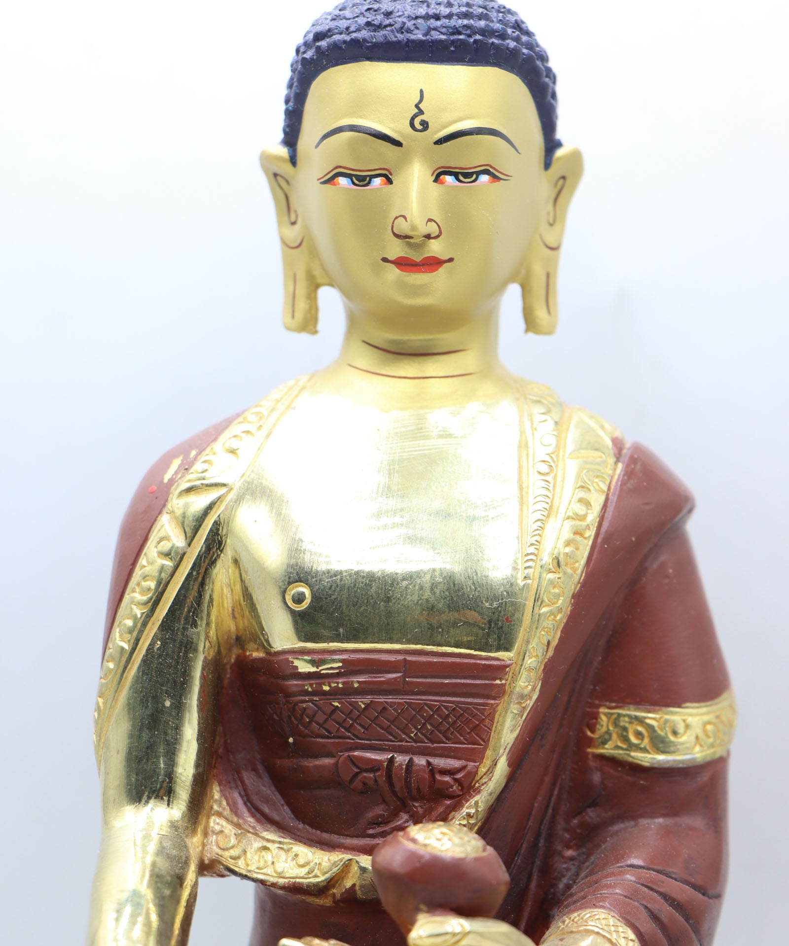 Shakyamuni Buddha Statue for prayer and enlightements. .