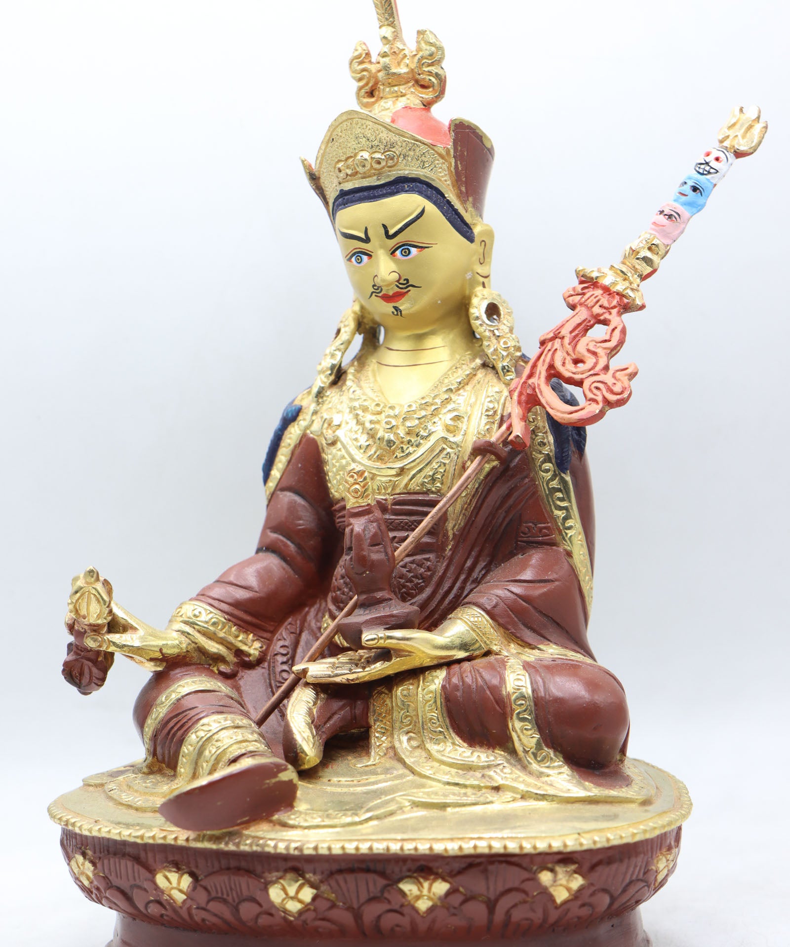 Guru Rinpoche Statue serves as a focal point for devotion, meditation, and spiritual practice.