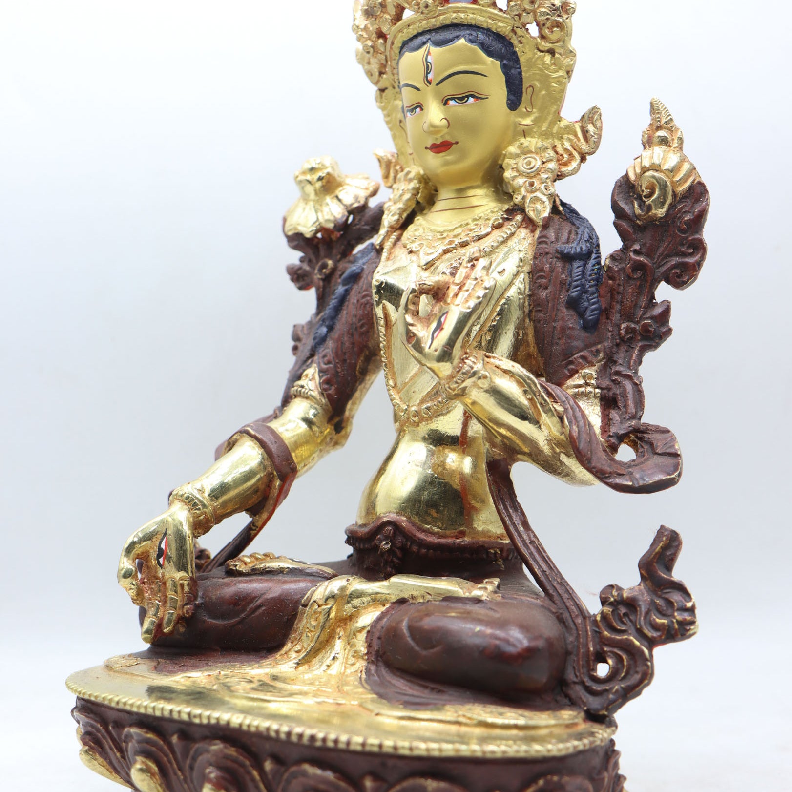 White Tara Statue for devotion and meditation in Buddhist practices.