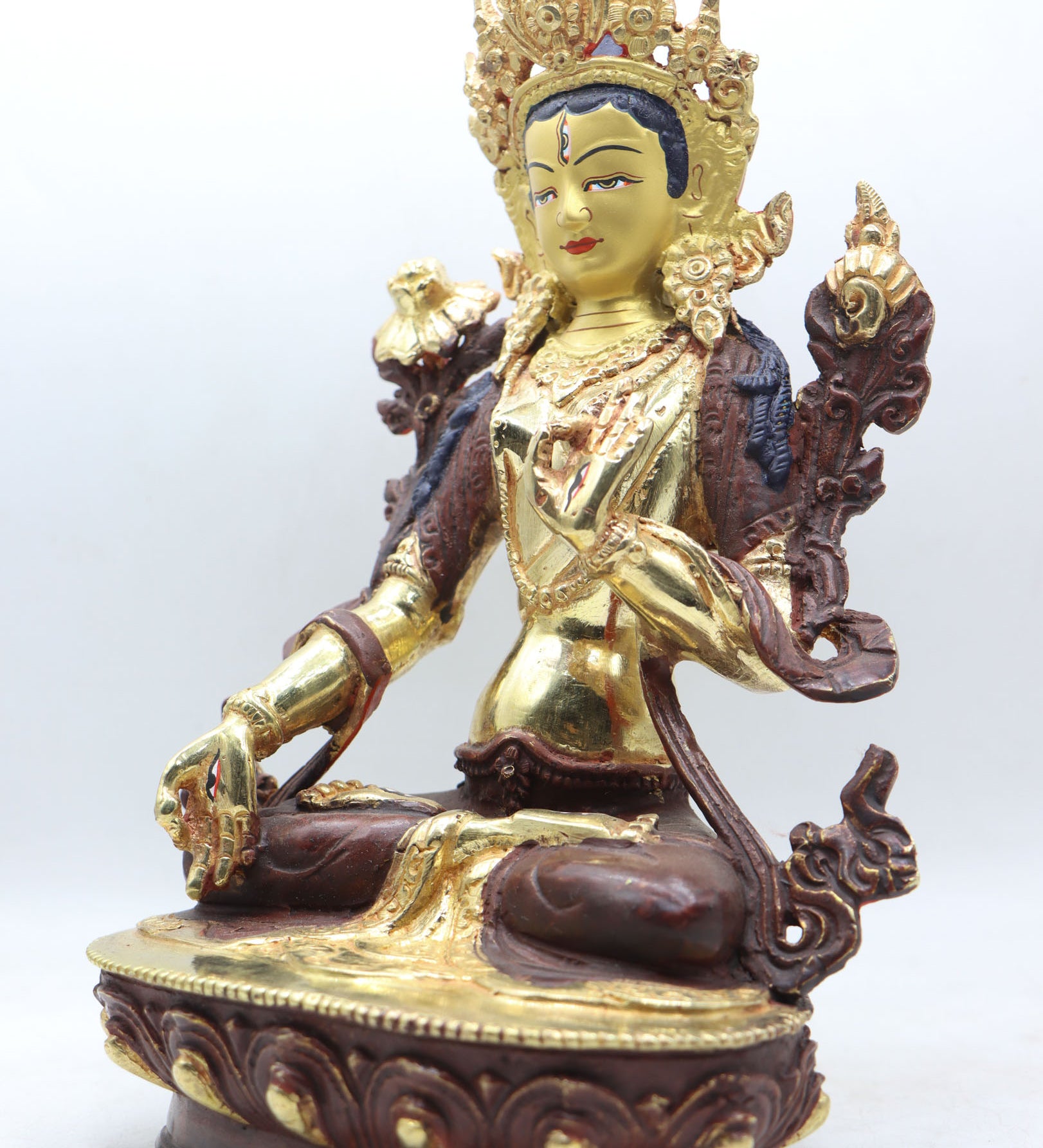 White Tara Statue for devotion and meditation in Buddhist practices.