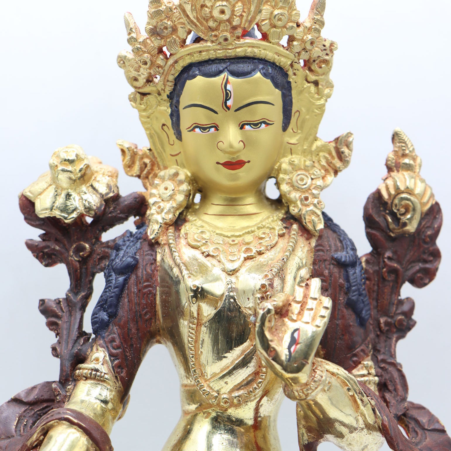 White Tara Statue for devotion and meditation in Buddhist practices.