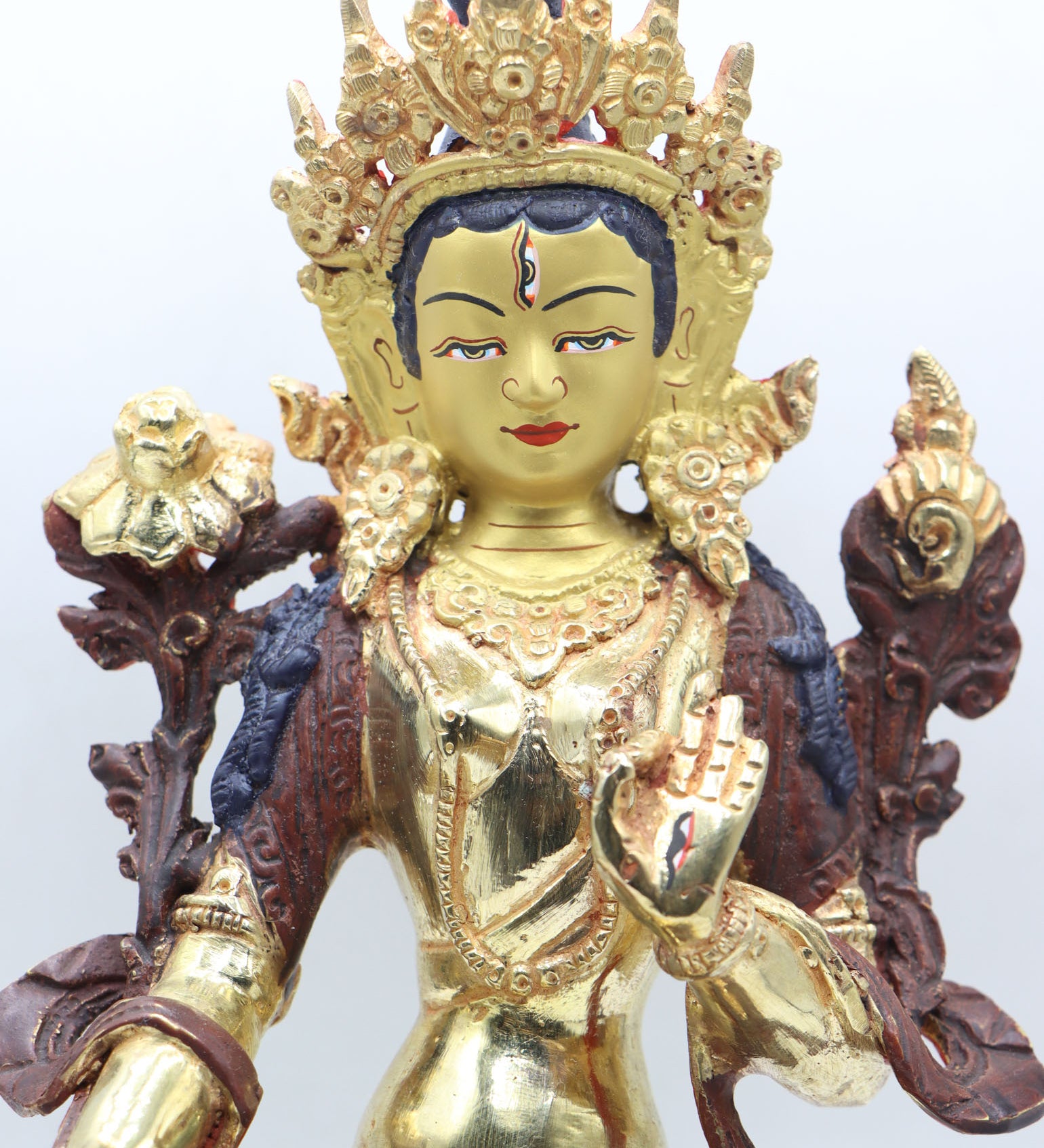 White Tara Statue for devotion and meditation in Buddhist practices.