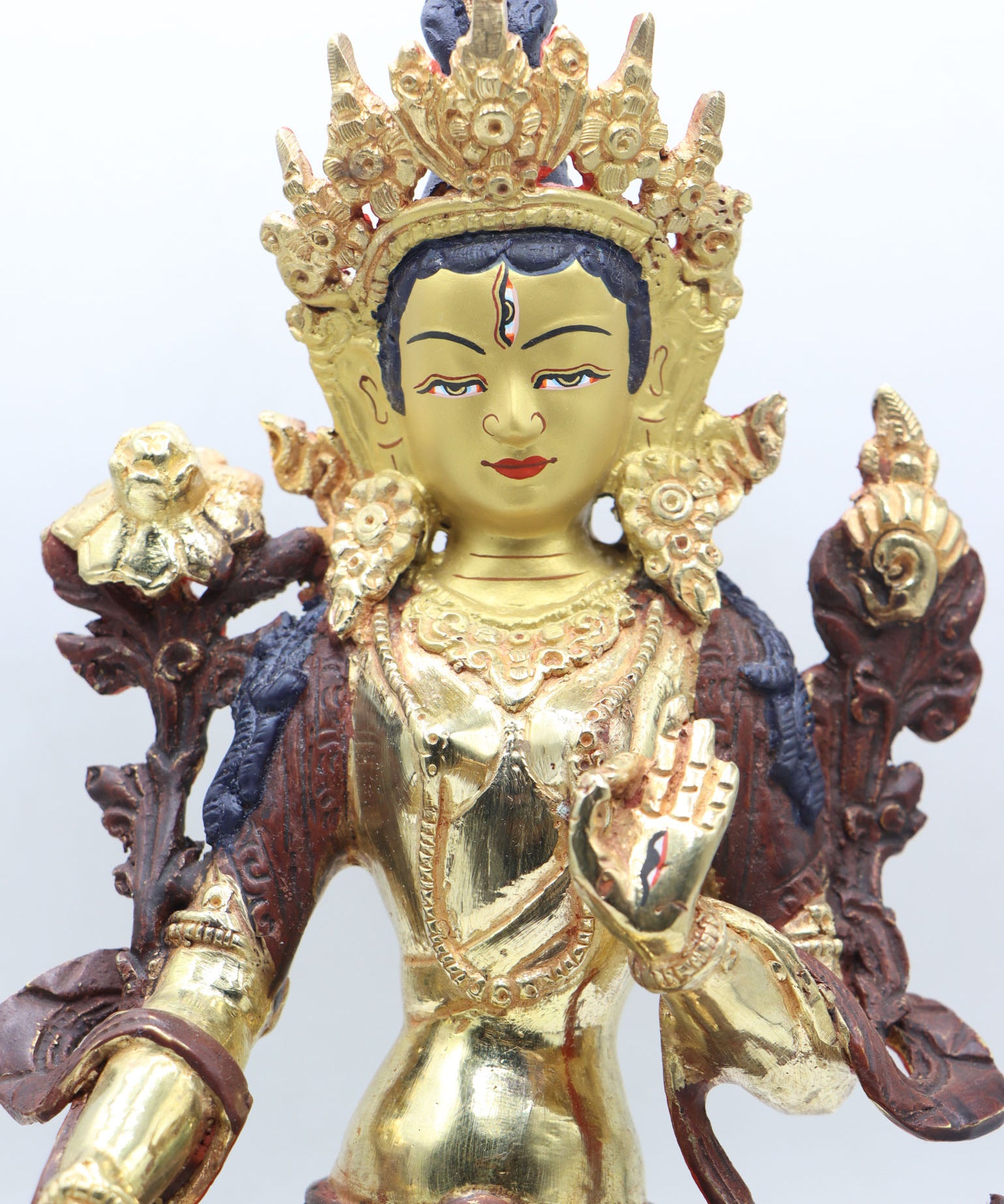 White Tara Statue for devotion and meditation in Buddhist practices.