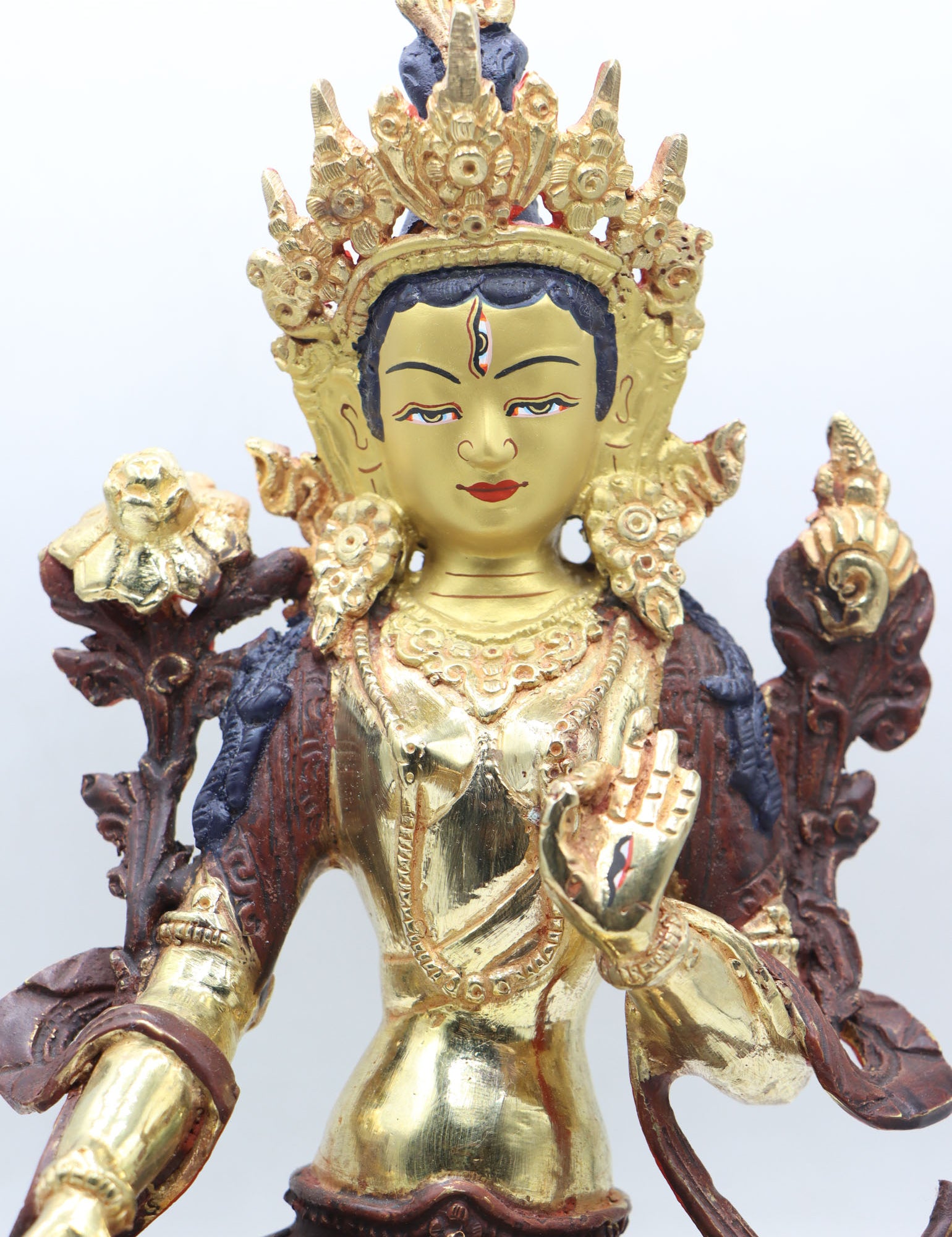 White Tara Statue for devotion and meditation in Buddhist practices.