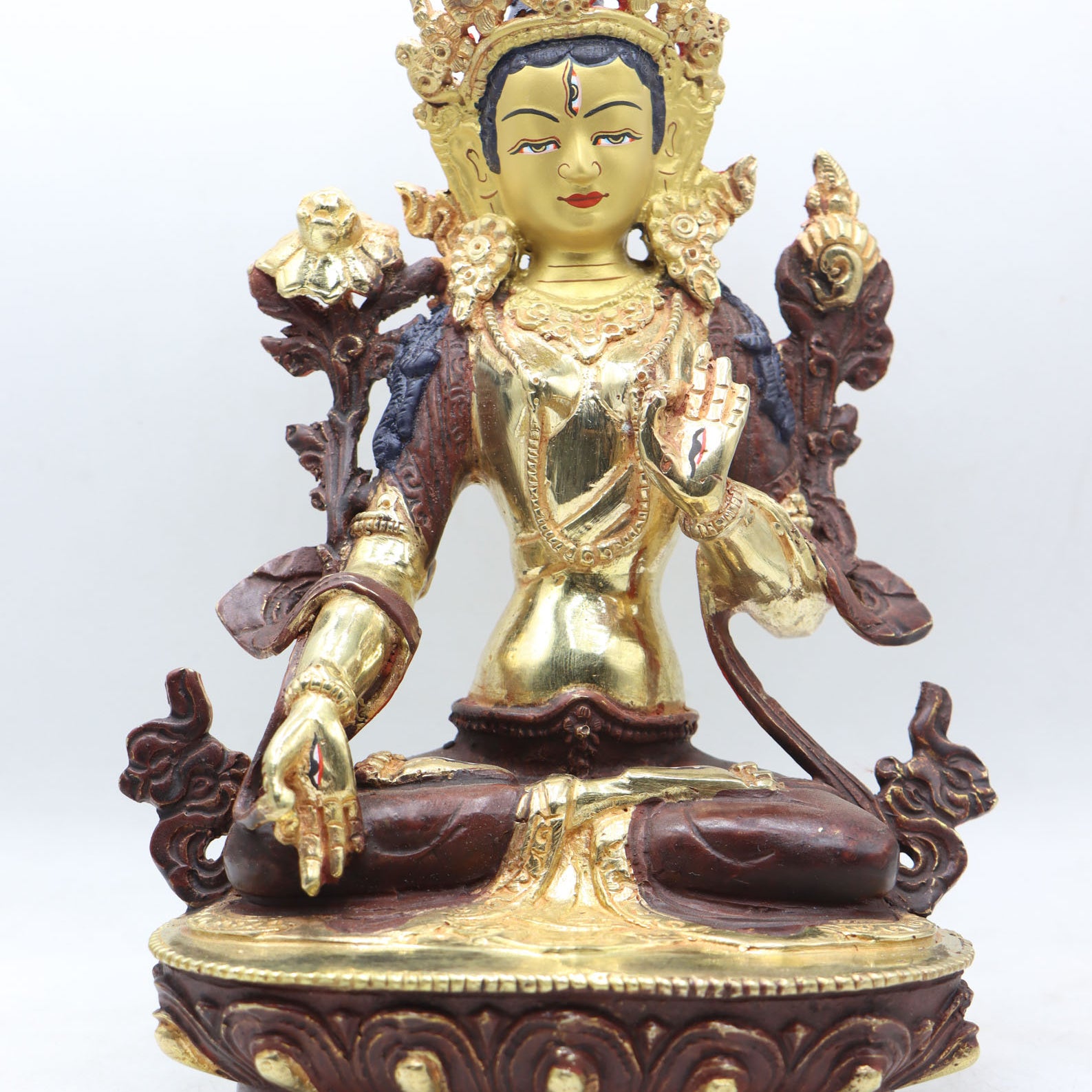 White Tara Statue for devotion and meditation in Buddhist practices.