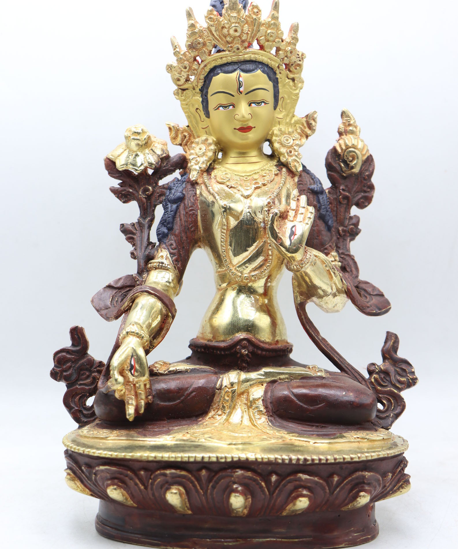 White Tara Statue for devotion and meditation in Buddhist practices.