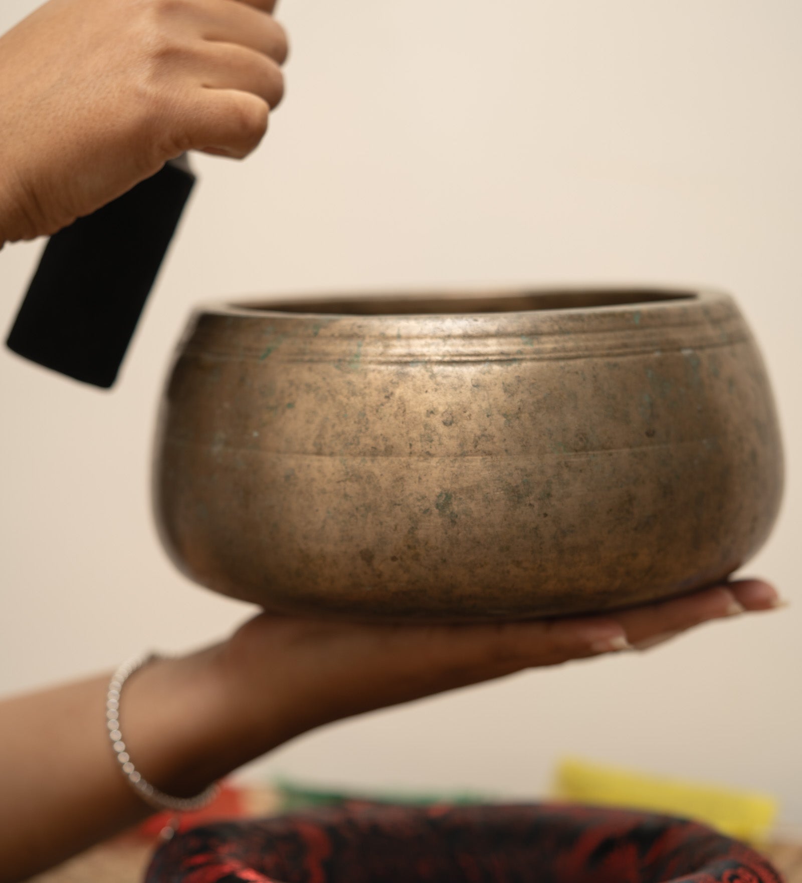 Old mani tibetan singing bowls