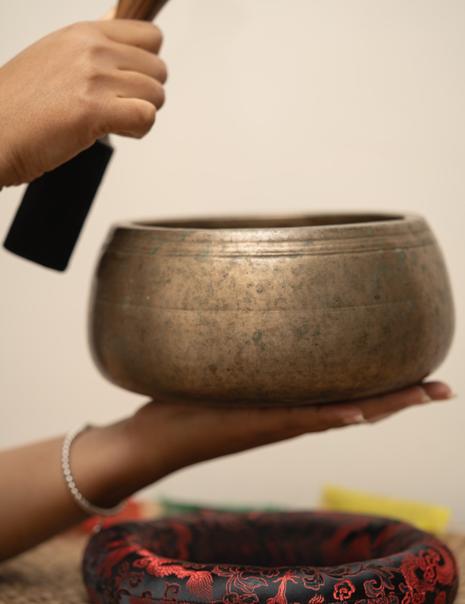 Old mani tibetan singing bowls