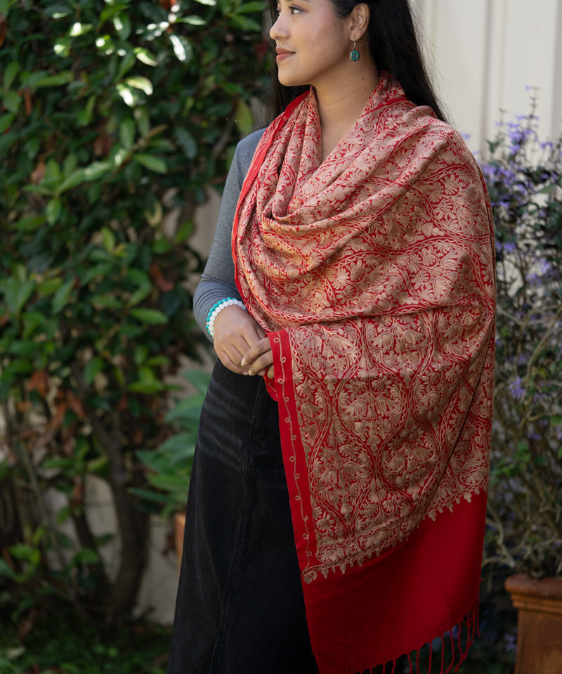 Luxury Handcrafted Pashmina: Timeless Style