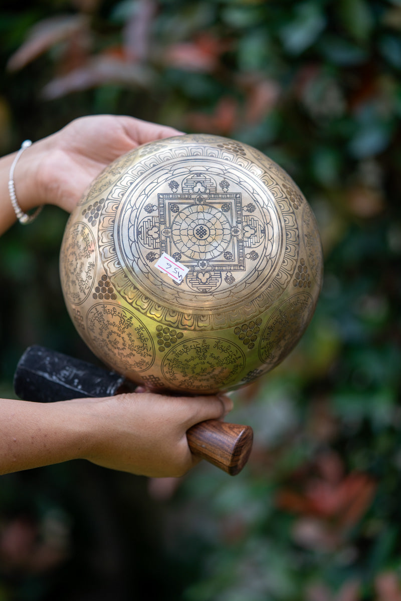 Peaceful Singing Bowl with carving design