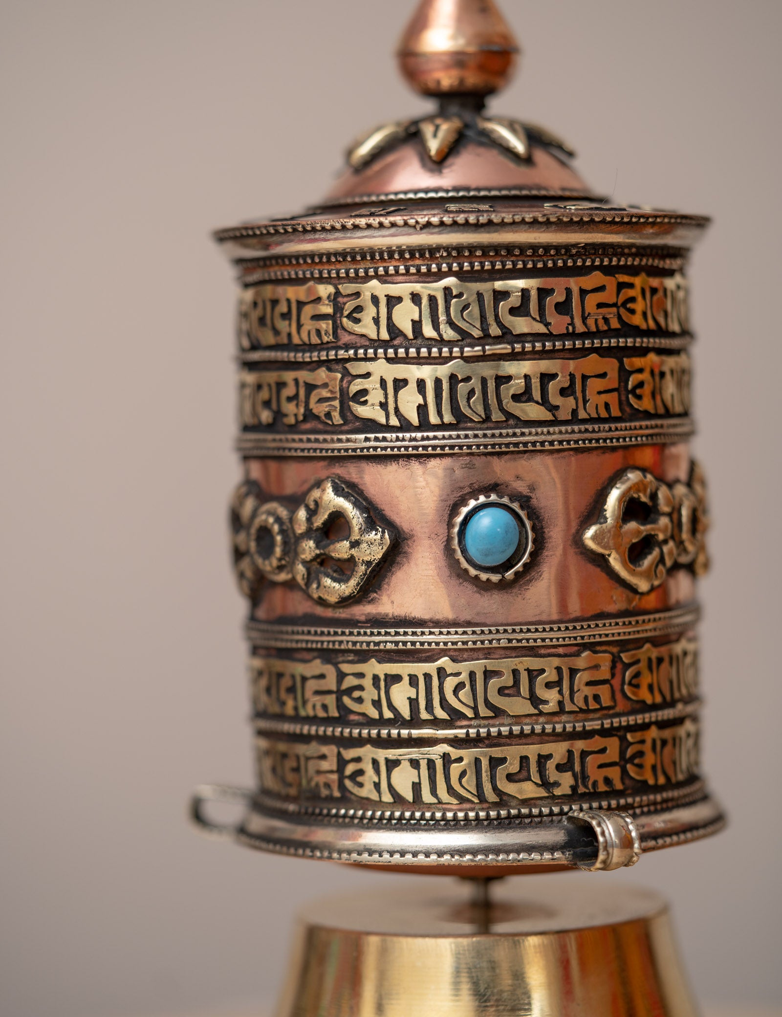  Bajra Prayer Wheel spreads positive energy, compassion, and blessings to all sentient beings.