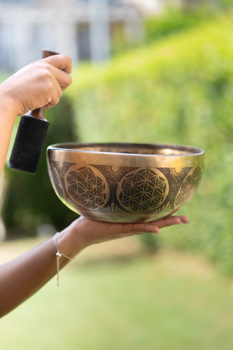  Amitabha Singing Bowl - Tibetan Bowl for meditation practice.