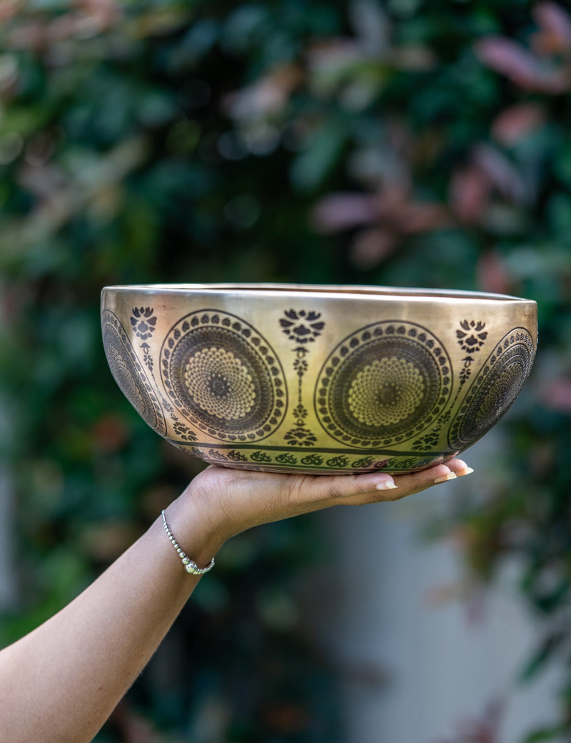 Lotus Cosmos Tibetan Singing Bowl for sound therapy.