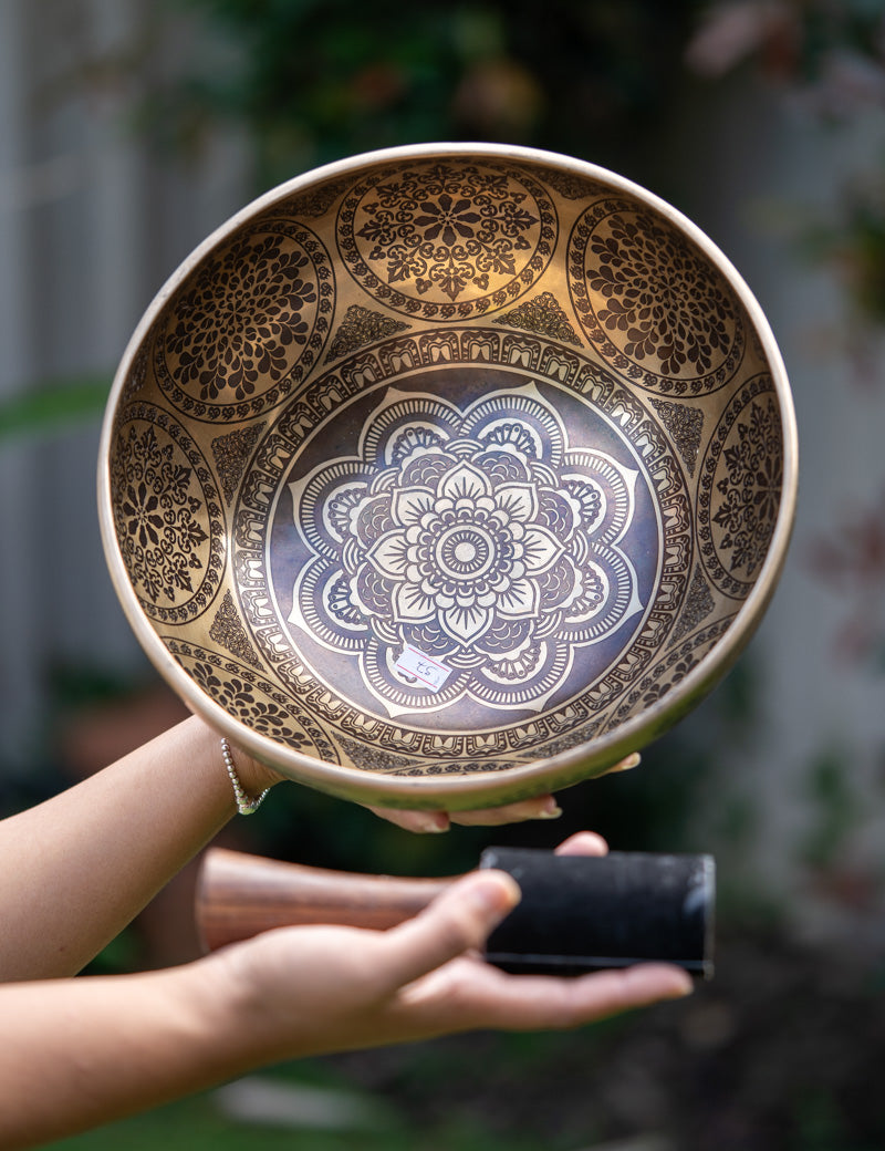 Lotus Cosmos Tibetan Singing Bowl for sound therapy.