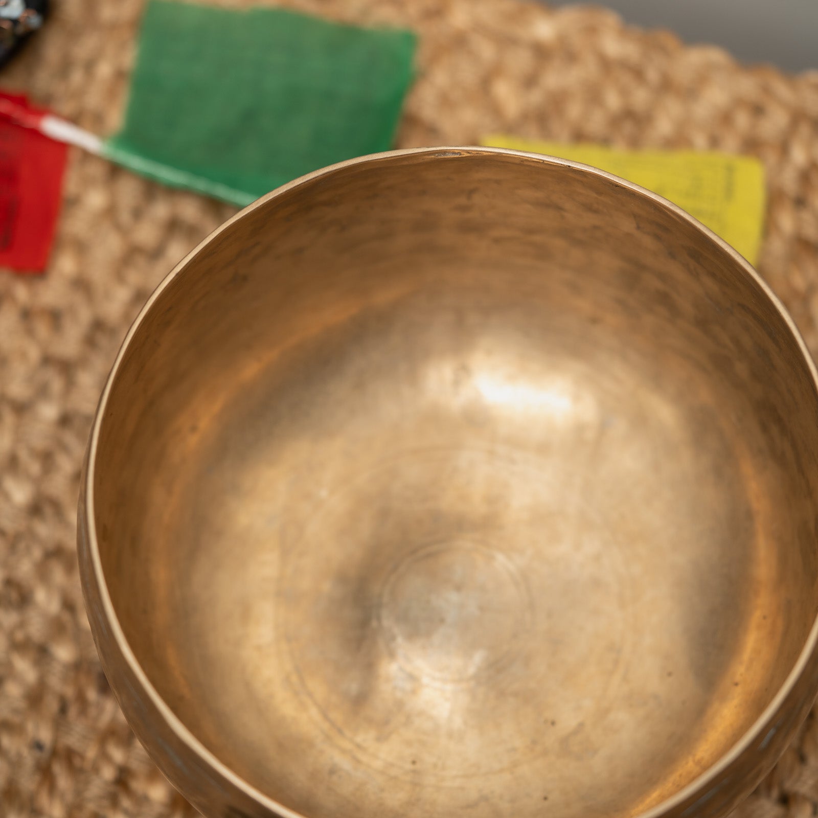 Thadobati Singing Bowl for meditation.