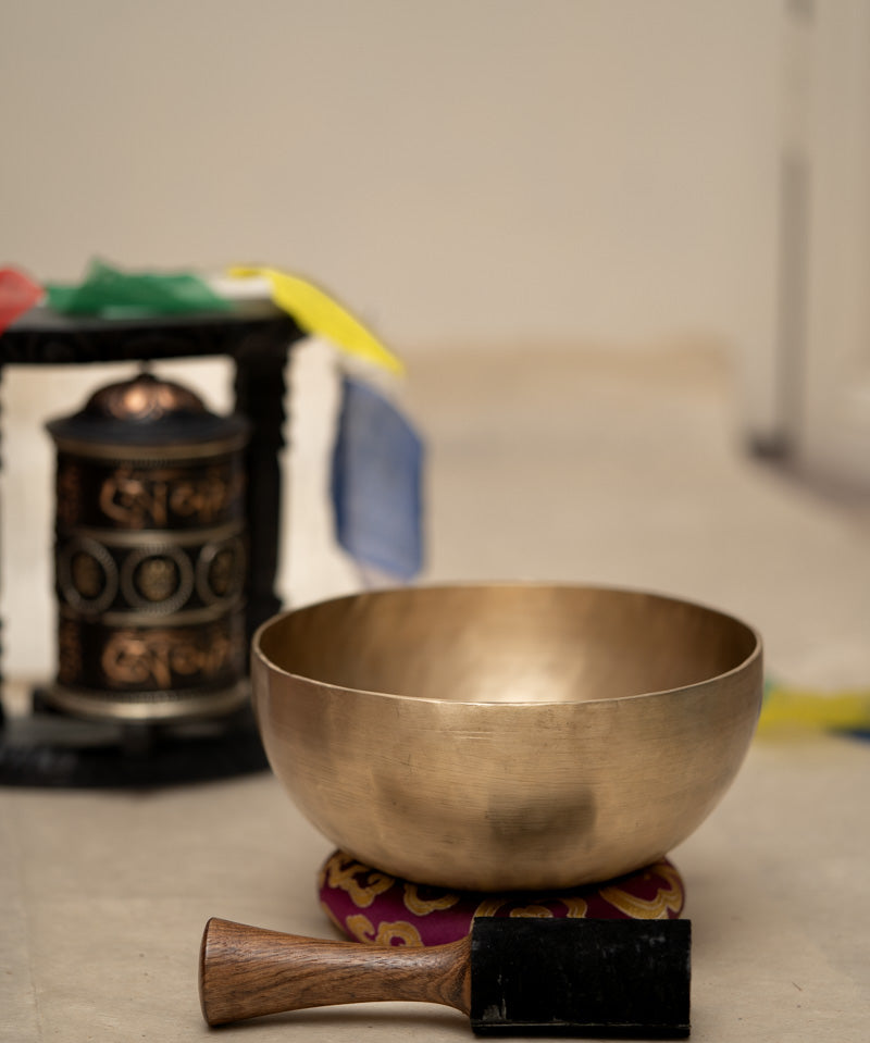 Handmade singing bowl for healers