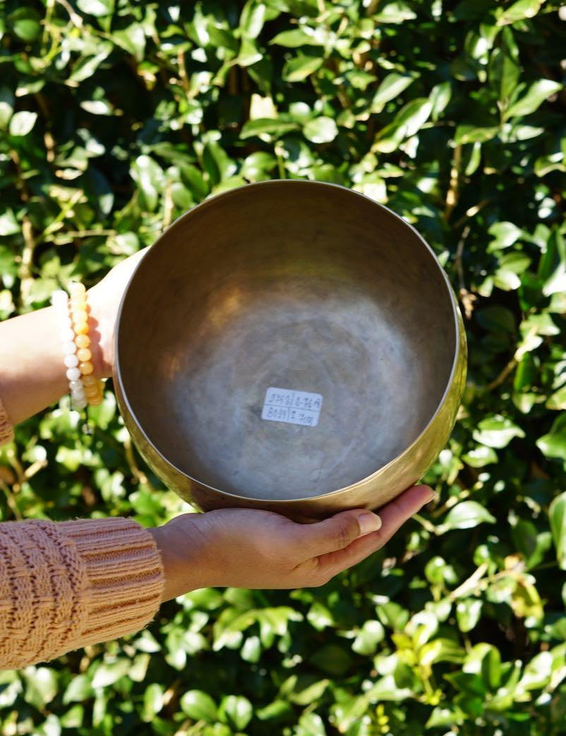 Antique Singing Bowl for sound healing and meditation