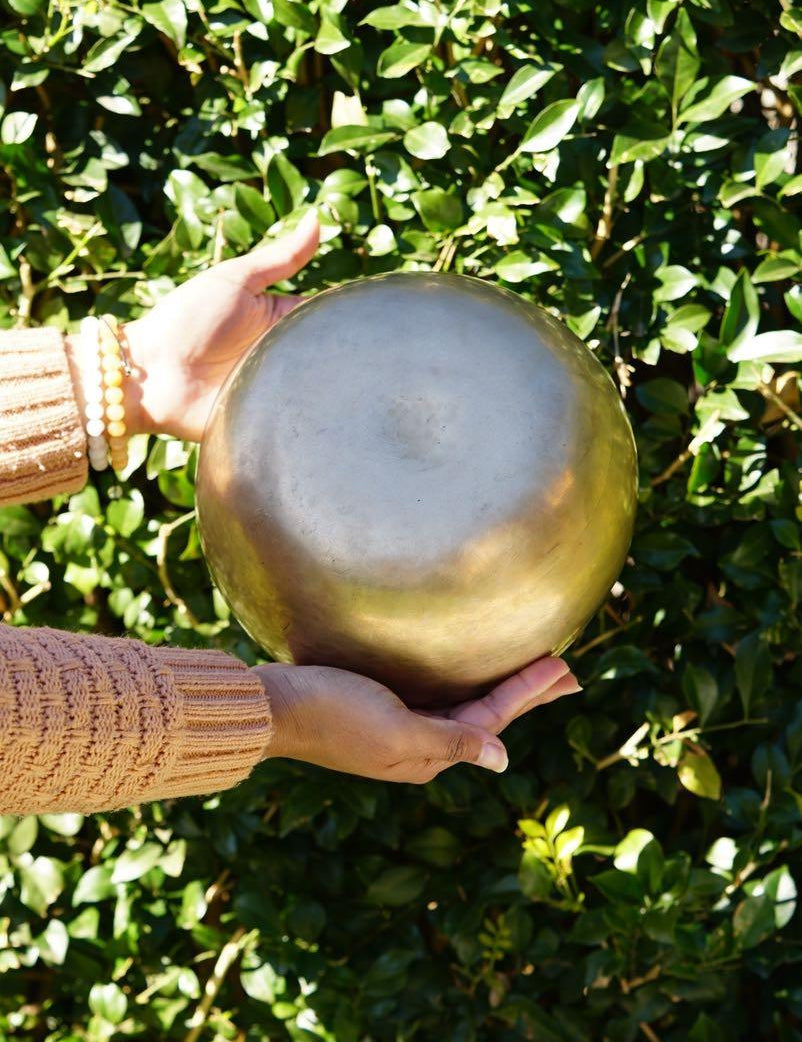 Antique Singing Bowl for sound healing and meditation