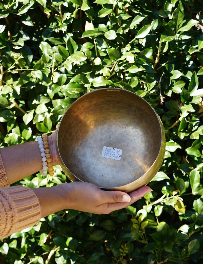 Antique Singing Bowl for sound healing and meditation