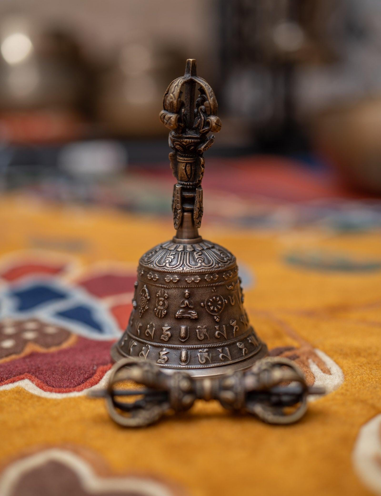 Tibetan Vajra and bell - Handmade Tibetan Vajra and bell - HimalayasShop