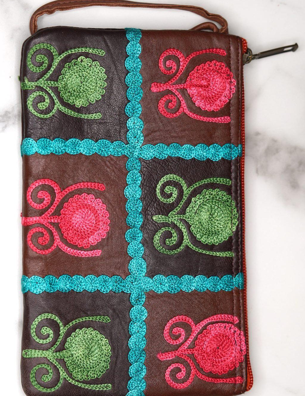 Unique style women purse with hand embroidery, easy to carry and stylist design