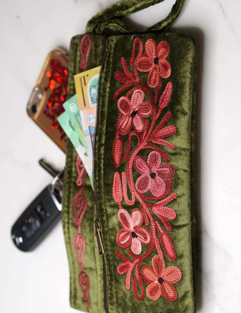 Unique style women wristlet pouch  with hand embroidery, easy to carry and stylist design