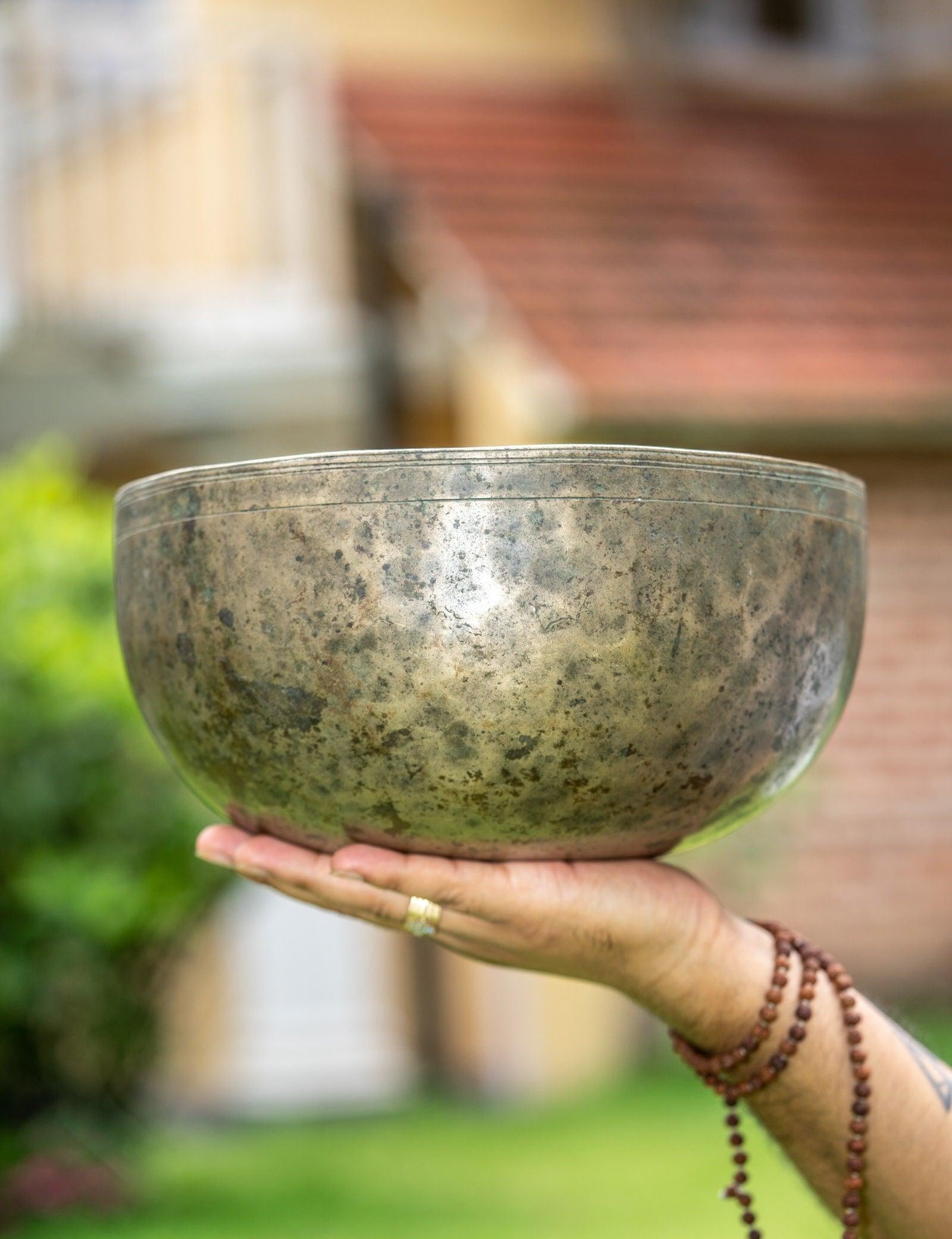 High Quality Antique Singing Bowl - Himalayas Shop